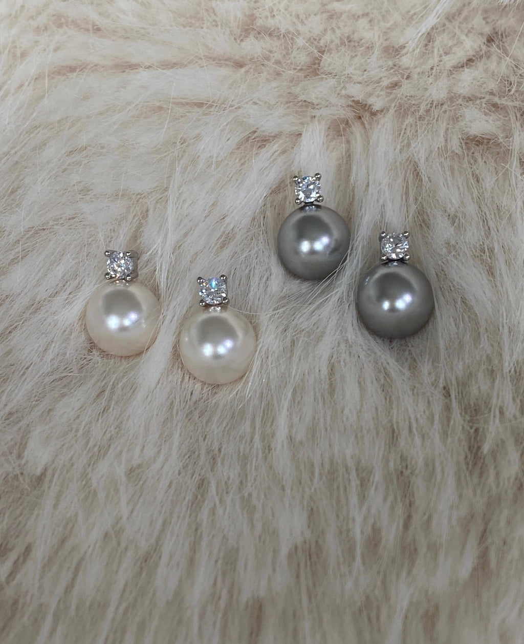Velira Diana Pearl Ear Stud