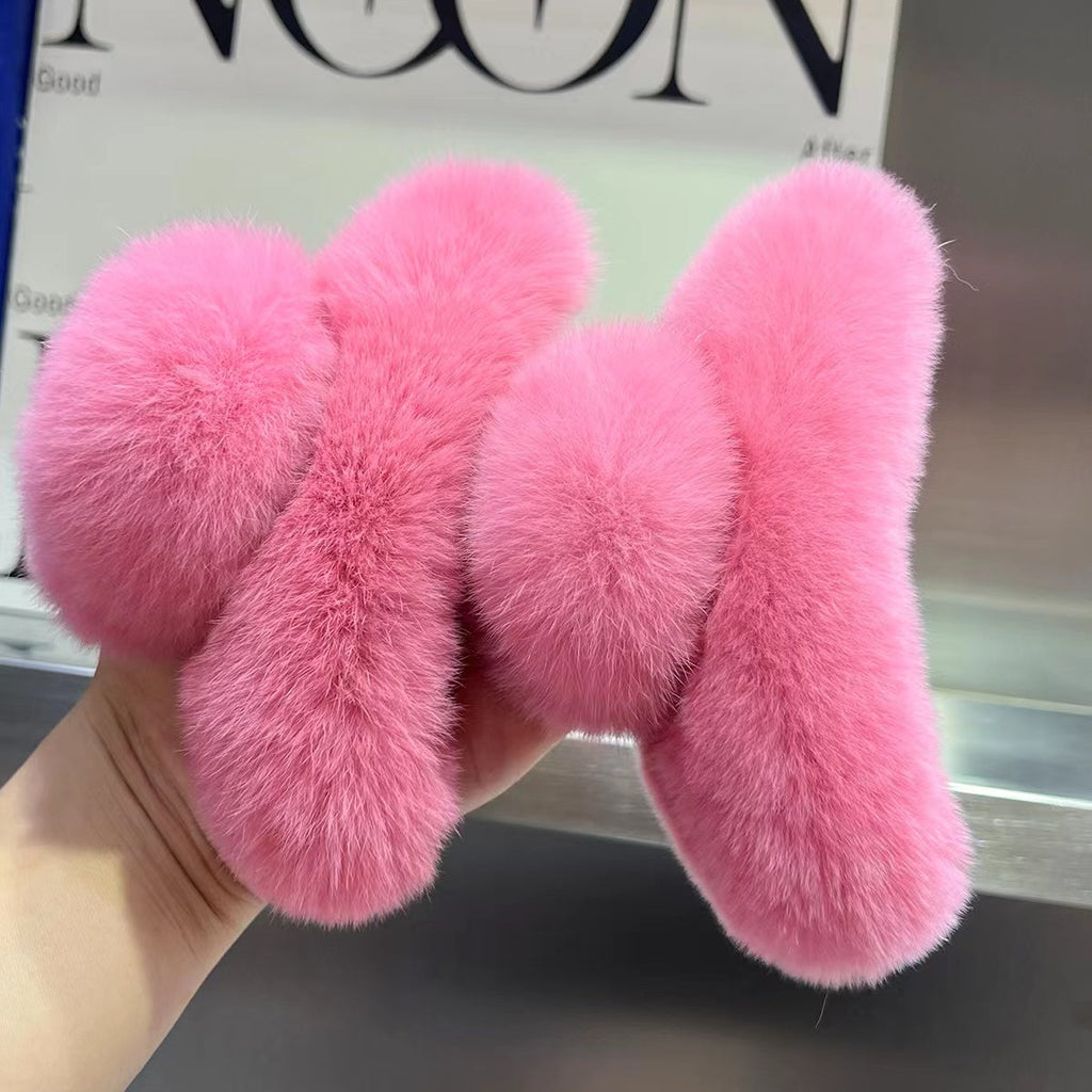 Velira Furry Claw Clip