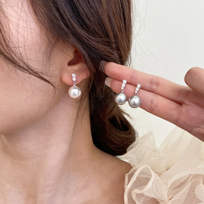Velira Diamond Pearl Ear studs