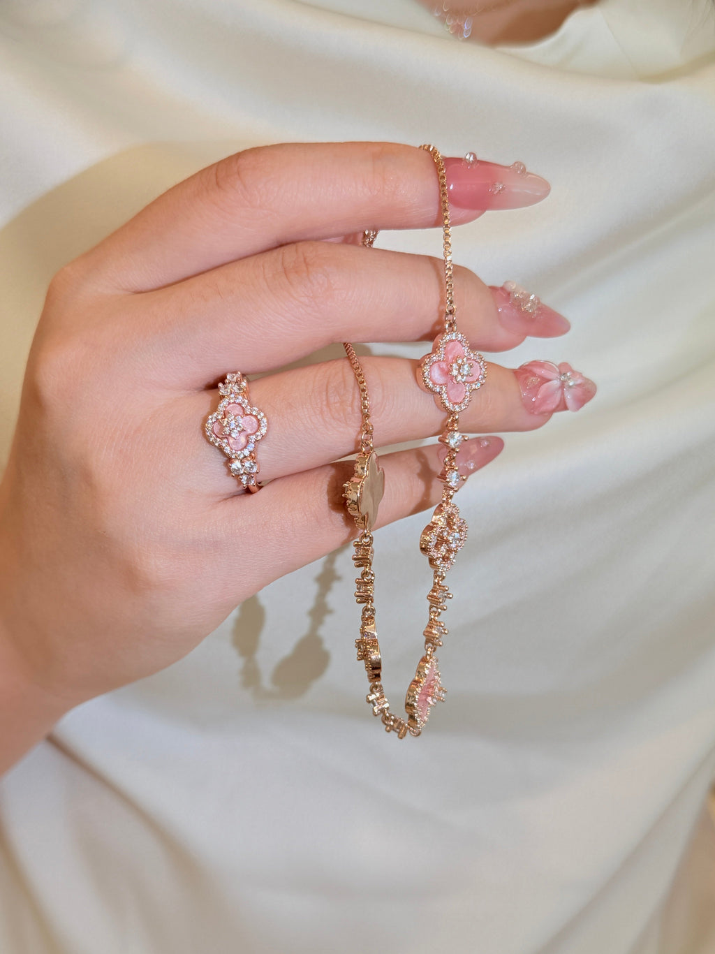 Velira Sakura Cleef Bracelet