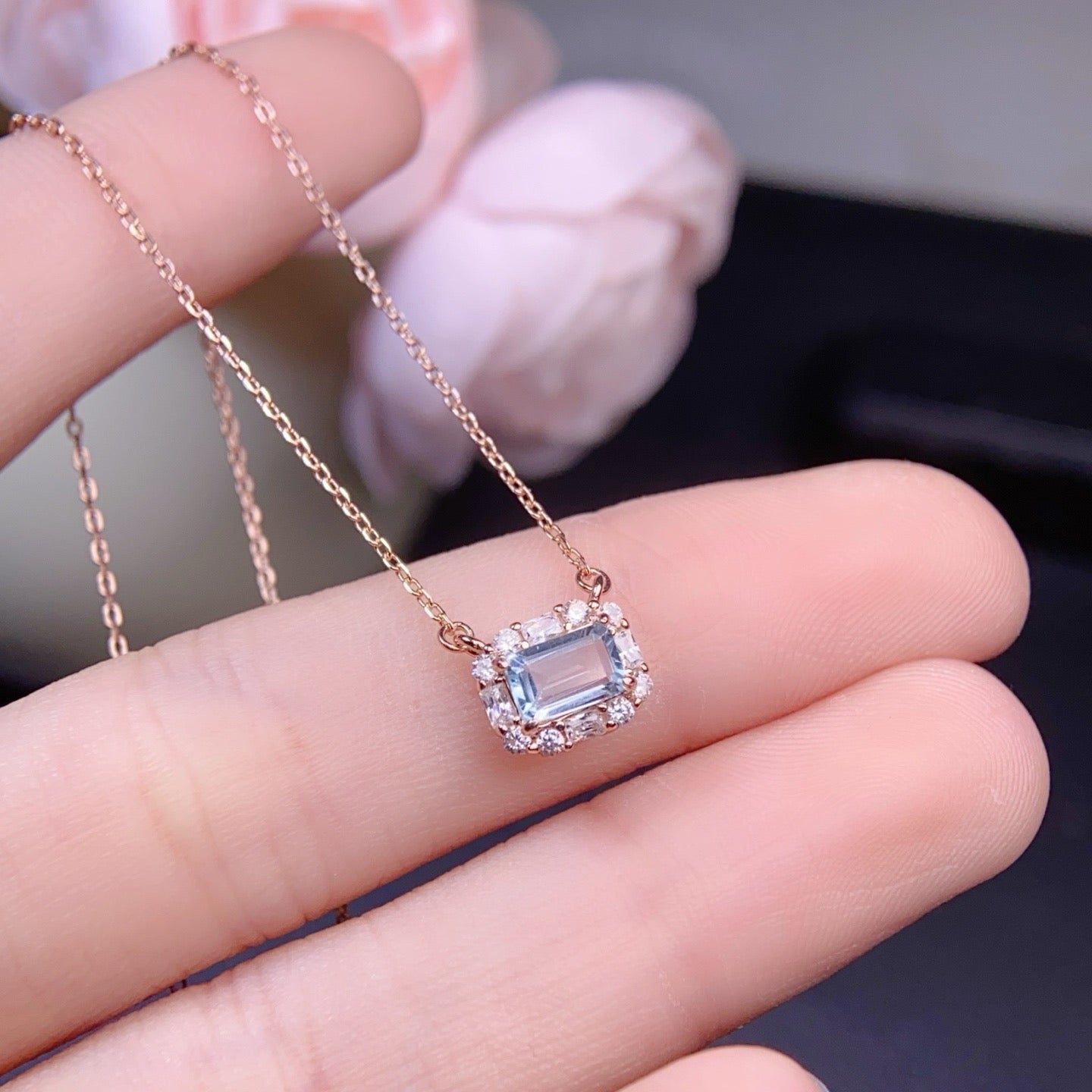 Velira Natural Aquamarine Elsa Necklace
