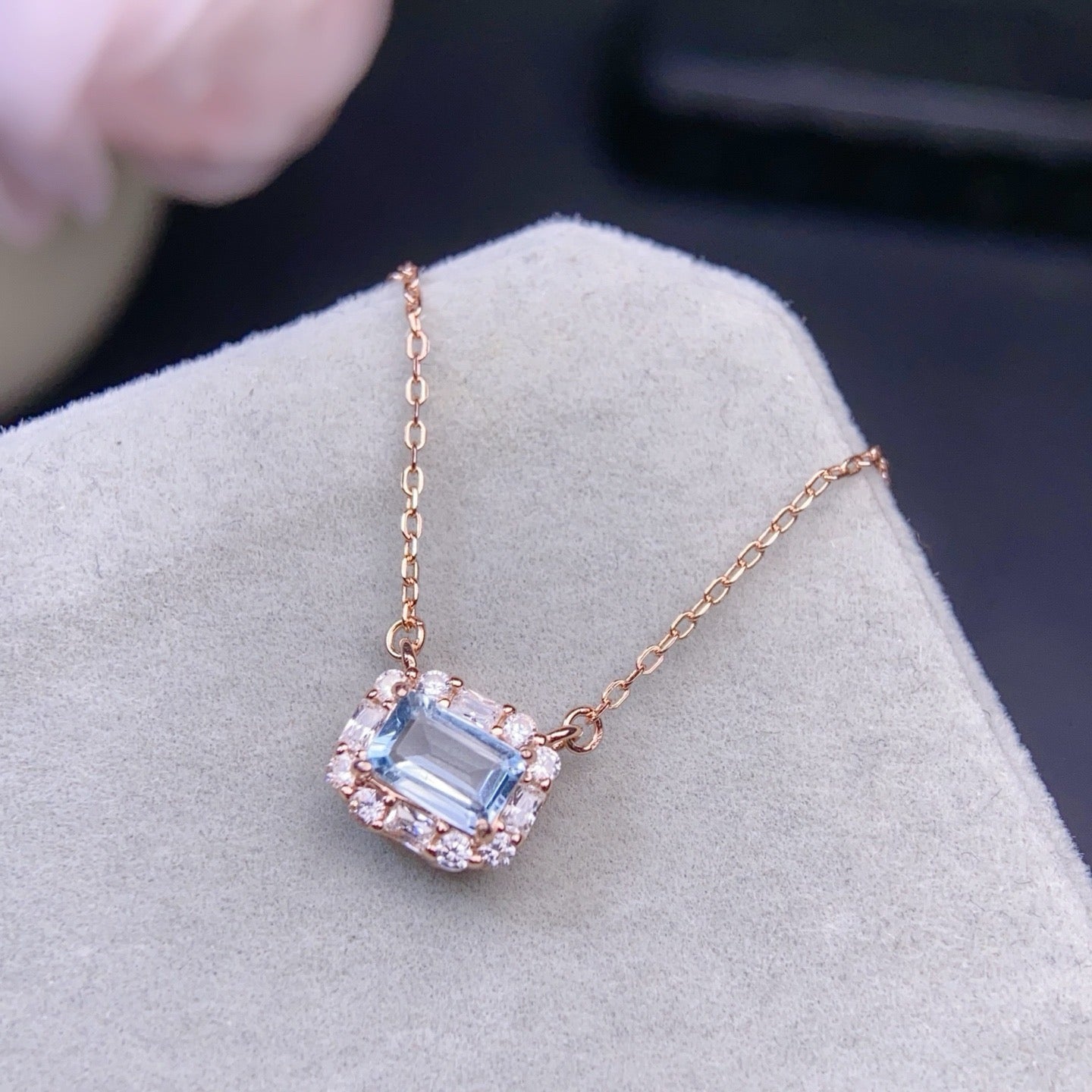 Velira Natural Aquamarine Elsa Necklace