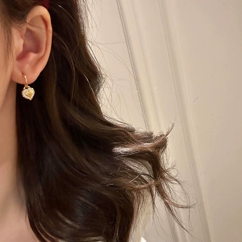 Velira Vintage Brushed Gold Diamond Earrings