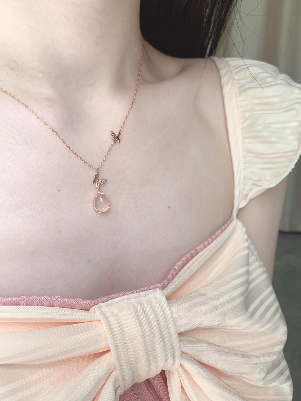 Velira Rose quartz Necklace