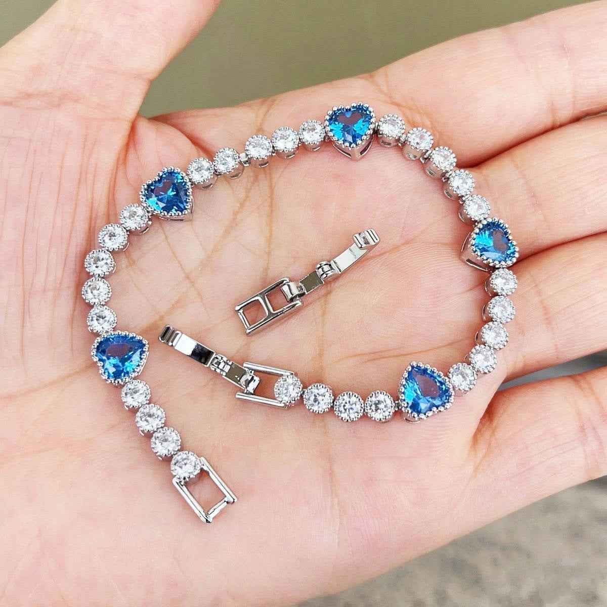 Velira Heart Bracelet