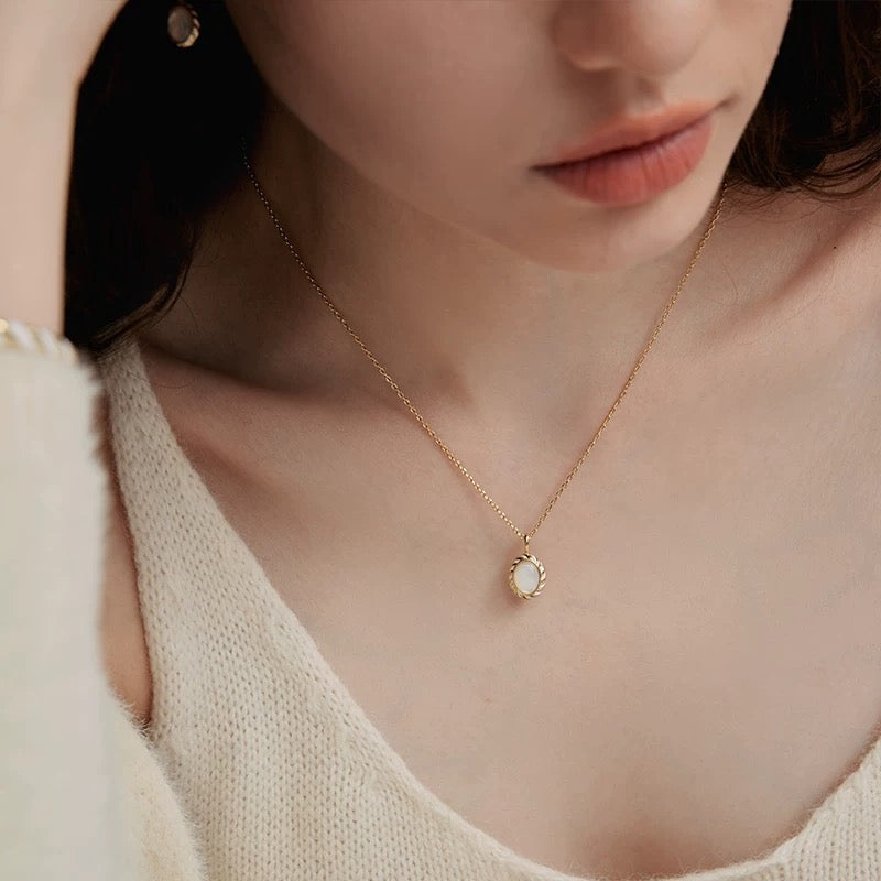 Velira Goldier Necklace Set