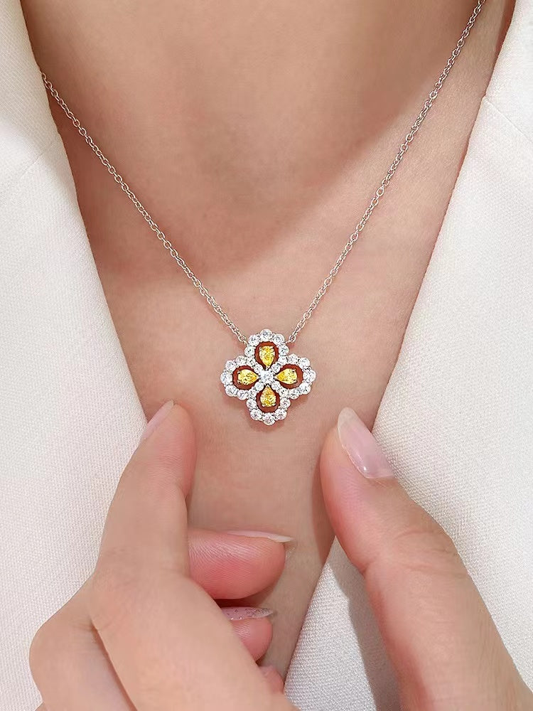 Velira HANA GARDEN NECKLACE