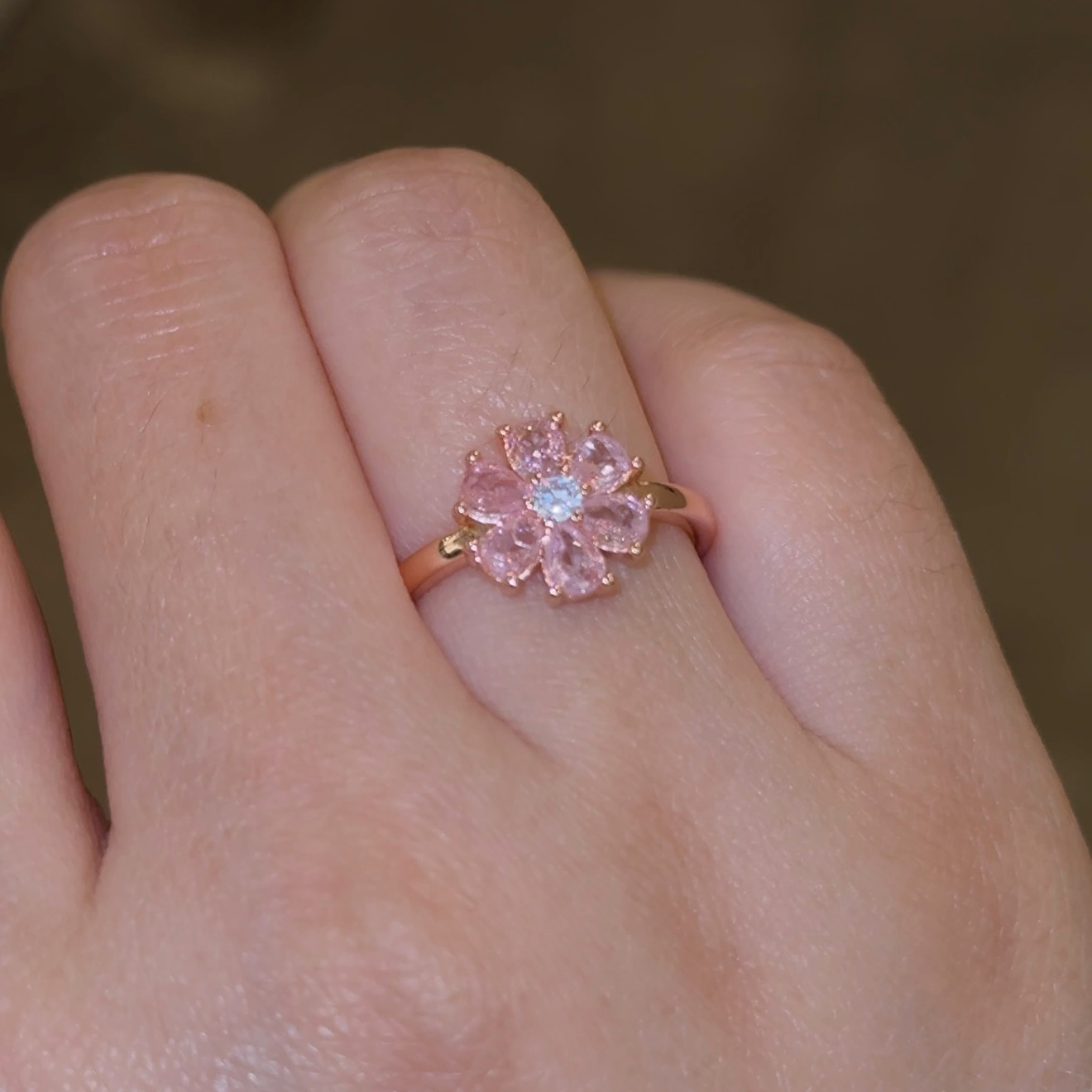 Velira Daisy Rose Gold Open Ring