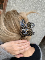 Velira French Chic Triangle Clip