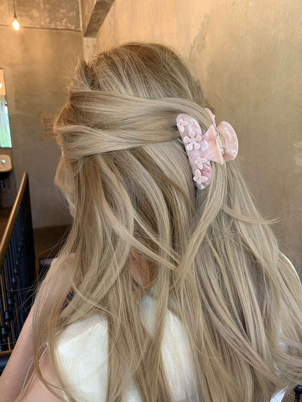 Velira PINKBERRY CLAW CLIP