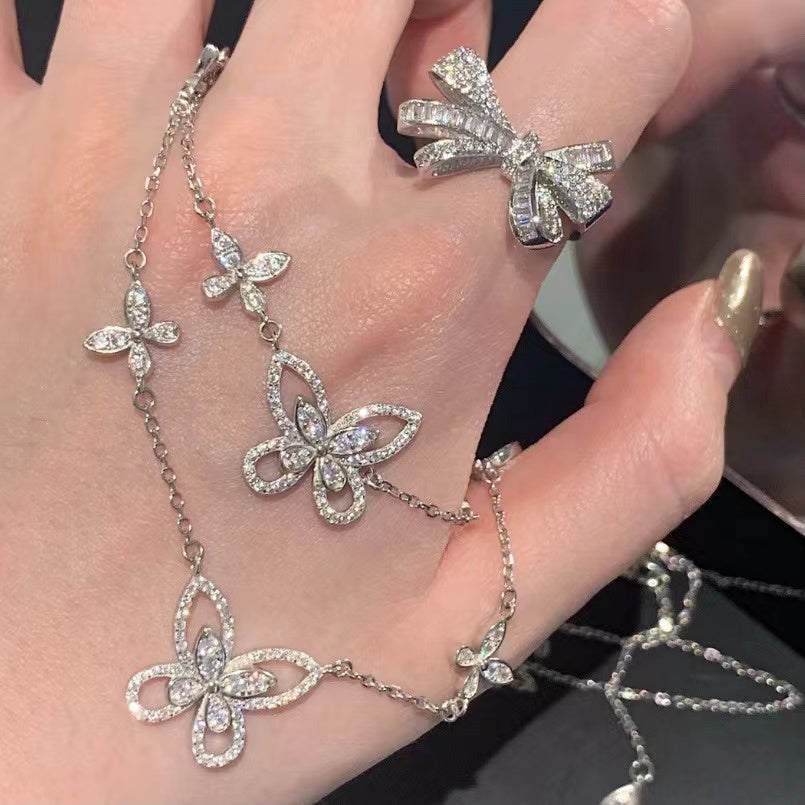 Velira CHEER NECKALCE