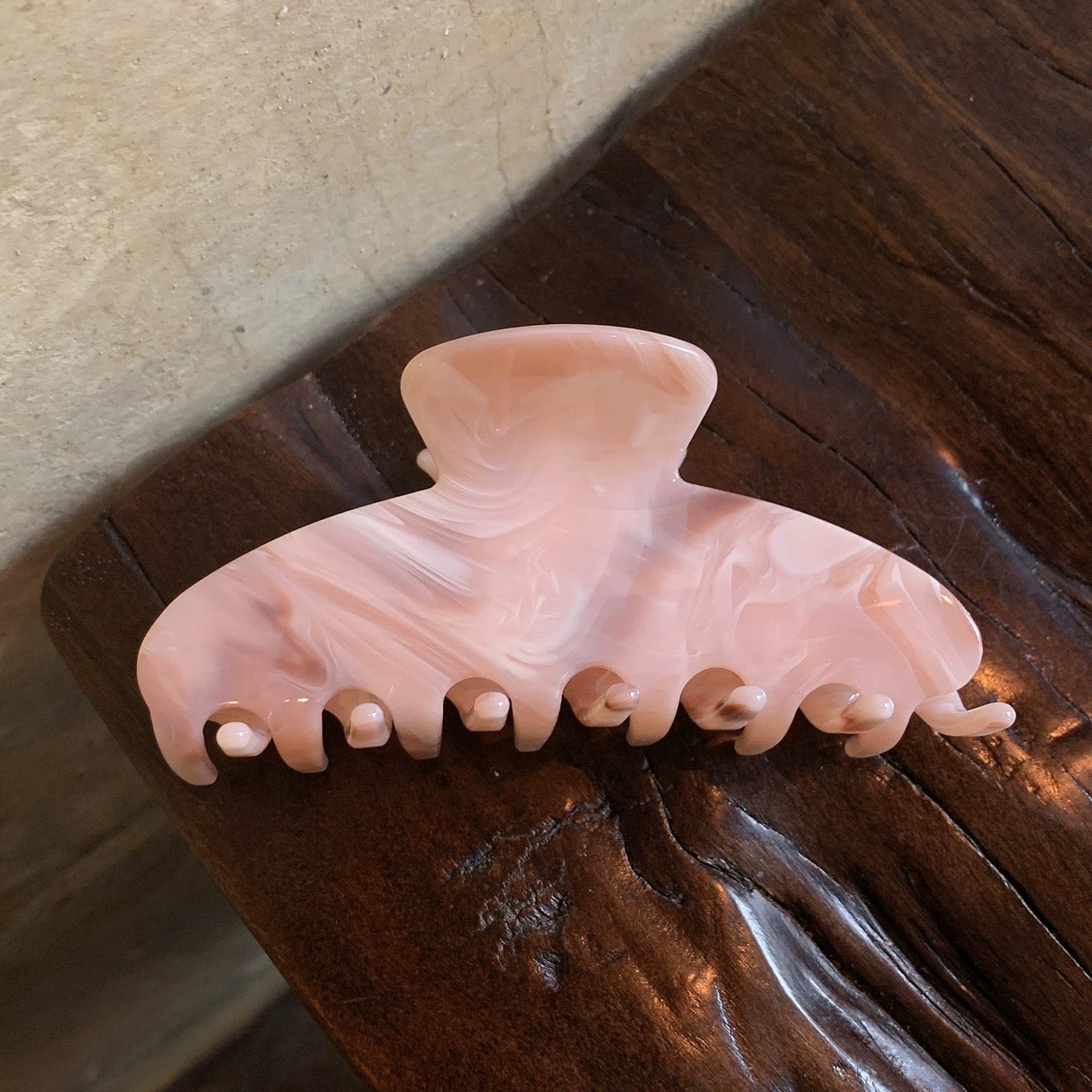 Velira PINKBERRY CLAW CLIP