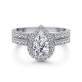 Velira Miaa Pear Ring