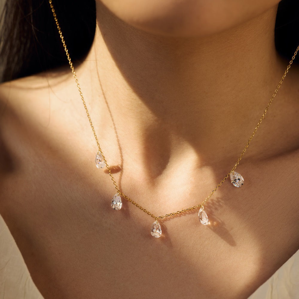 Velira Diamond Pendant Necklace