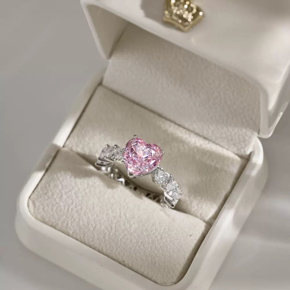 Velira Love Heart Ring