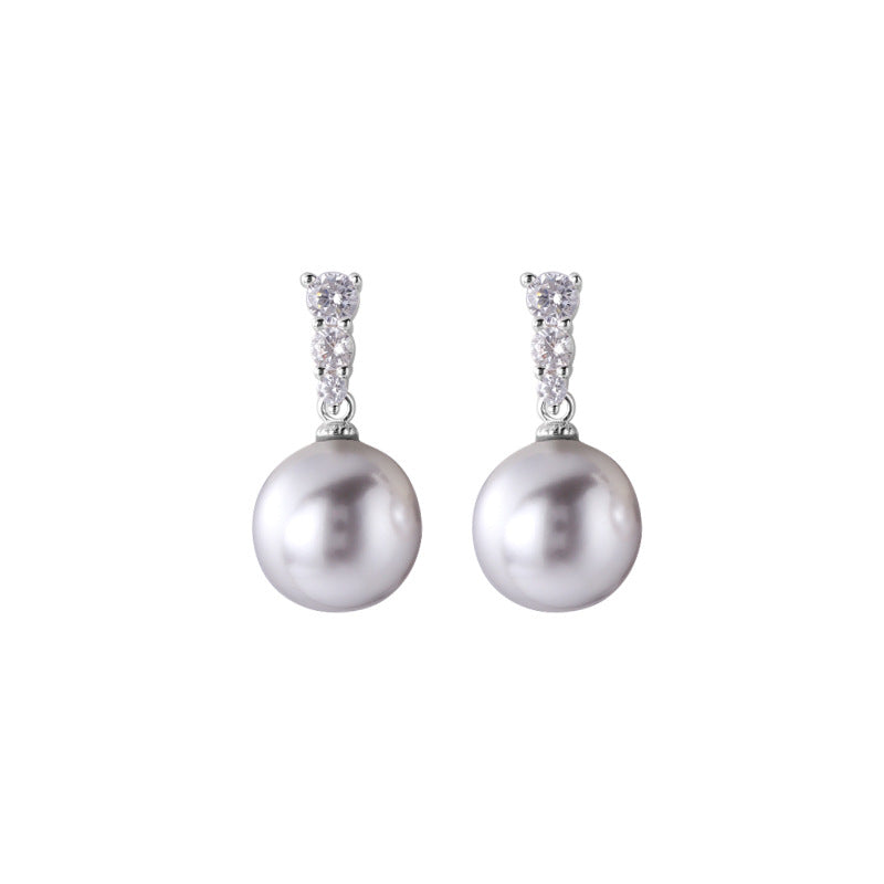 Velira Diamond Pearl Ear studs