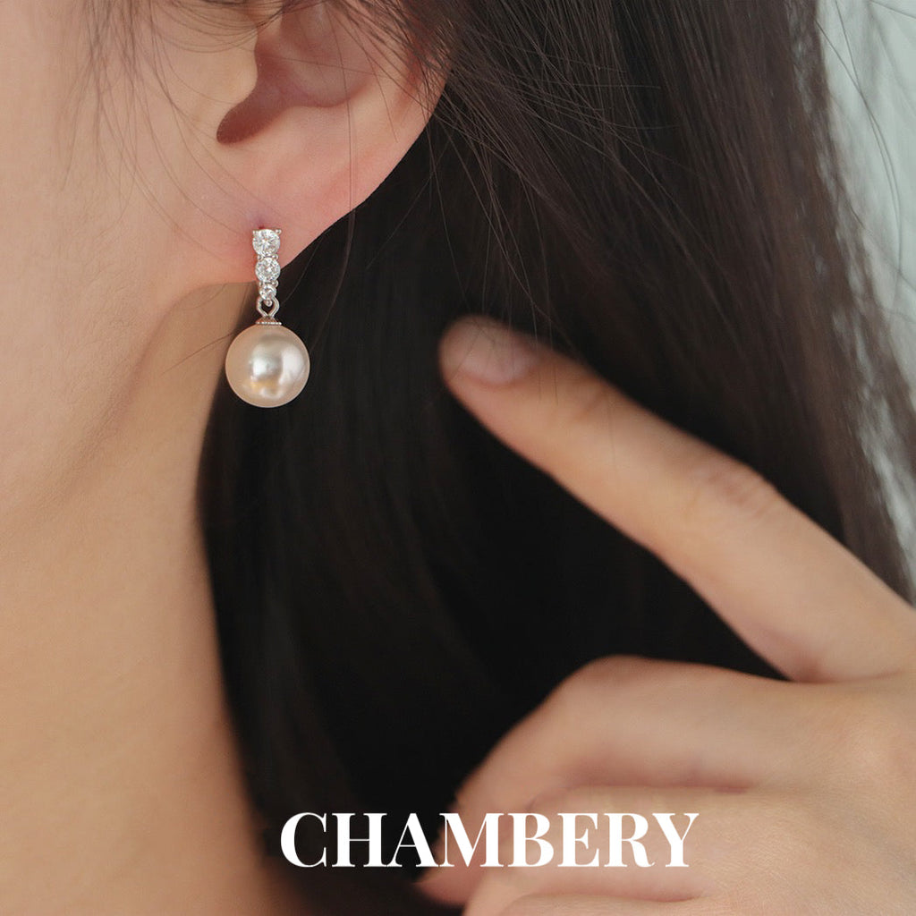 Velira Diamond Pearl Ear studs