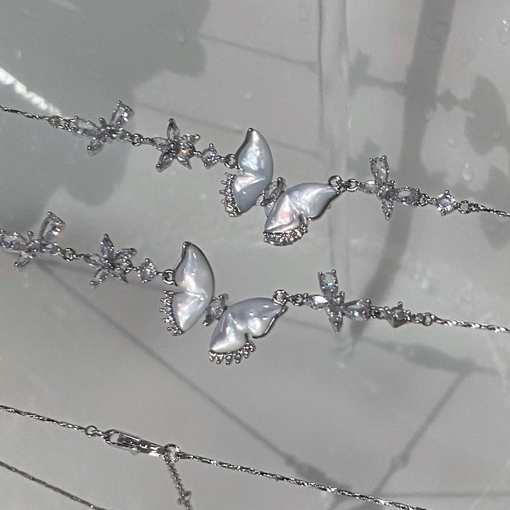Velira Butterfly necklace Y