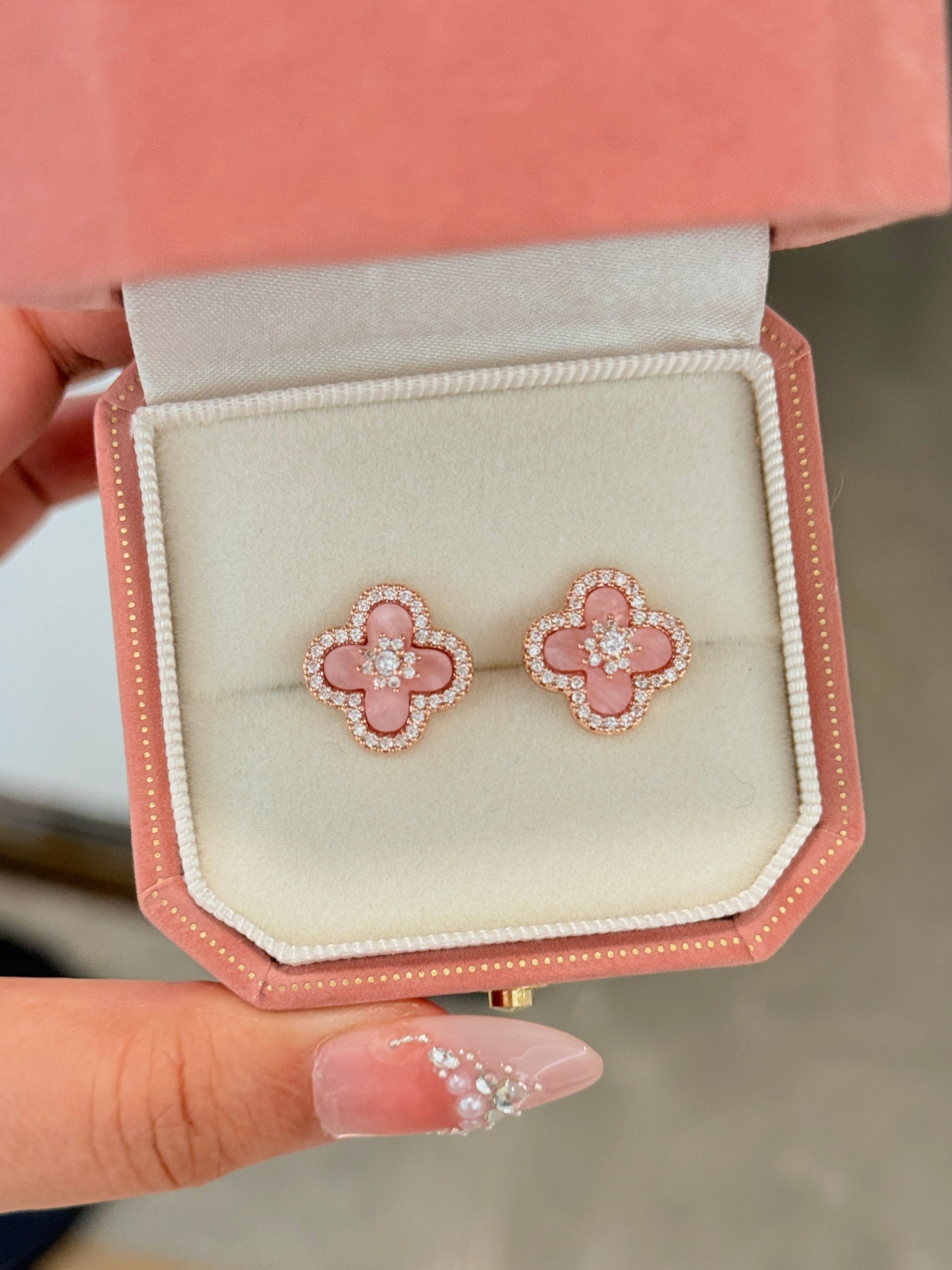 Velira Sakura Cleef Necklace