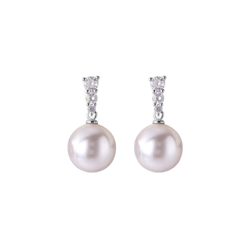 Velira Diamond Pearl Ear studs