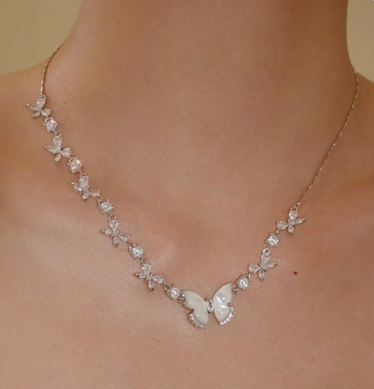 Velira Butterfly Necklace Z