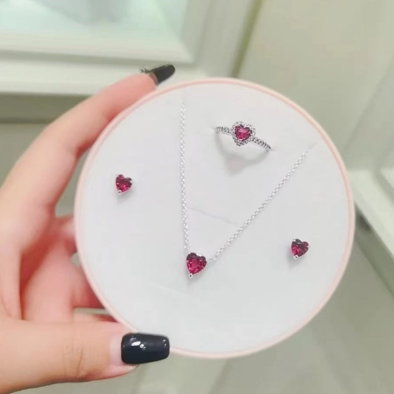 Velira Heart Necklace Set