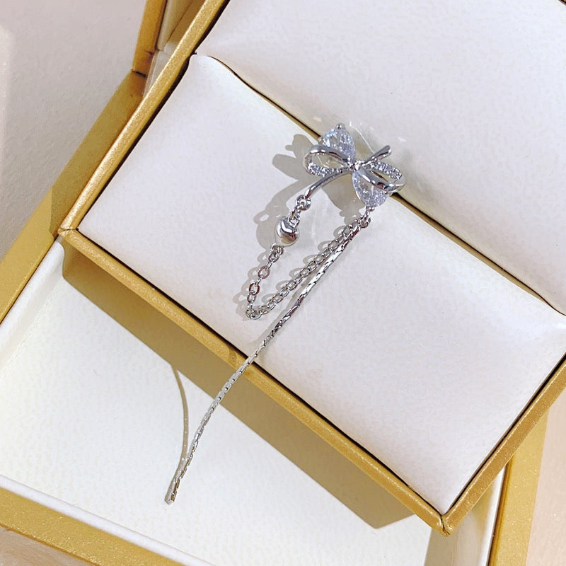 Velira Butterfly ear cuff
