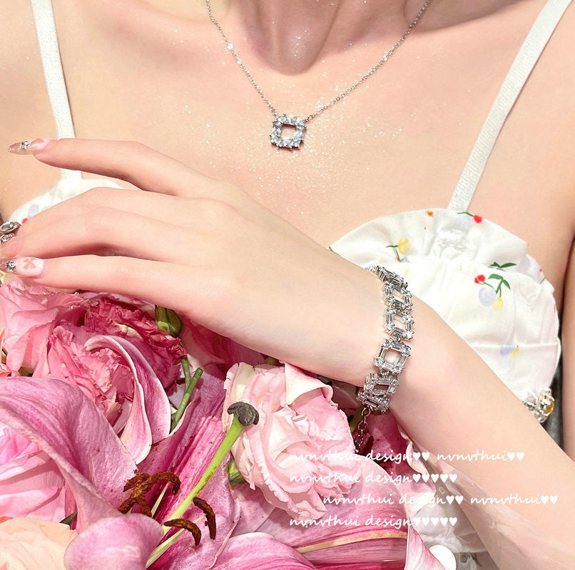 Velira LOUISA NECKLACE SET